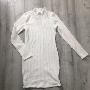 Stretchy white/cream dress